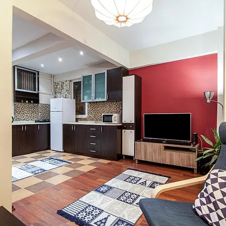 Spacious In Mecidiyekoy/ortaklar Διαμέρισμα *