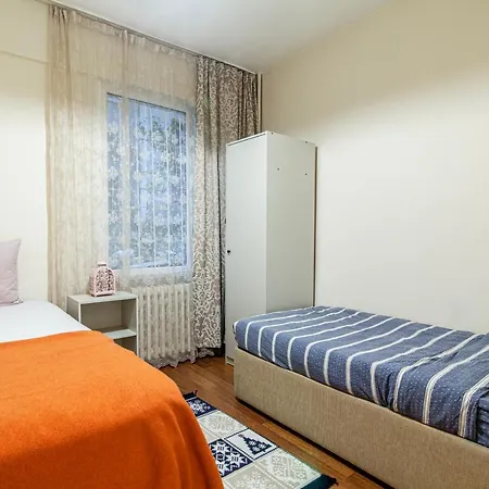 Spacious In Mecidiyekoy/ortaklar Κωνσταντινούπολη