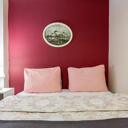 Spacious In Mecidiyekoy/ortaklar Διαμέρισμα *