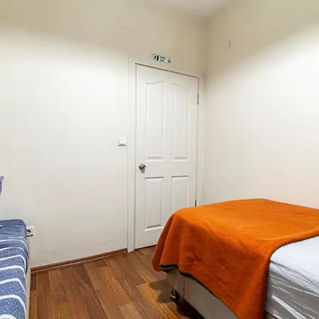 Spacious In Mecidiyekoy/ortaklar Apartment *